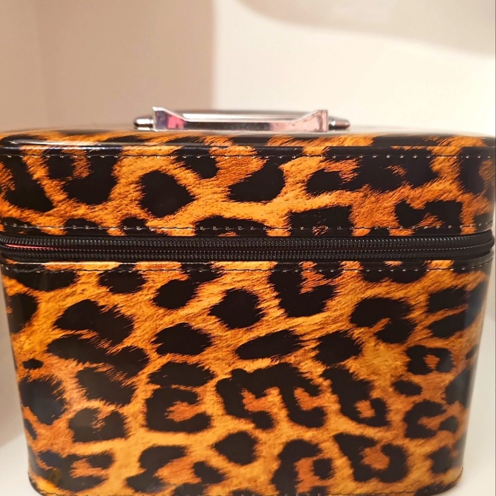 New Animal Print Cosmetic Case Large